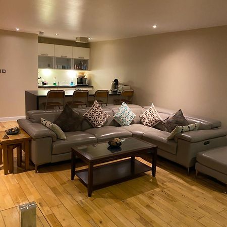 City Centre 2 Bedroom Apartment, Secure Parking. Glasgow Extérieur photo